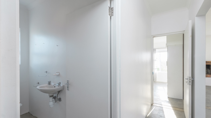 To Let 2 Bedroom Property for Rent in Oceanview Heights Western Cape